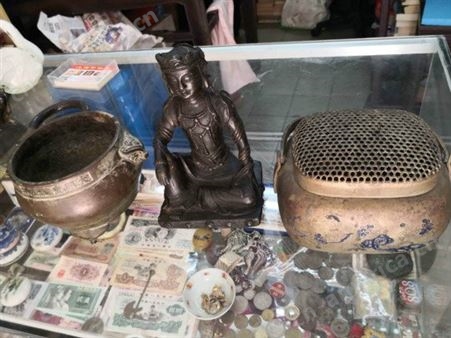 上海市老铜墨盒回收  老铜花瓶回收价格