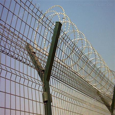 机场护栏 隔离防护围栏 高强度抗弯曲 抗重击 防腐蚀等优质性能